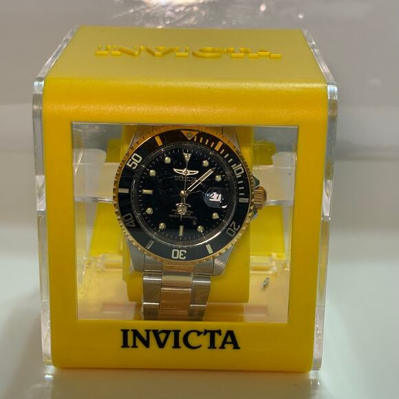 Invicta Pro Diver 37158 Men's Quartz Watch 40mm Black Dial Two Tone Bracelet - Picture 3 of 17